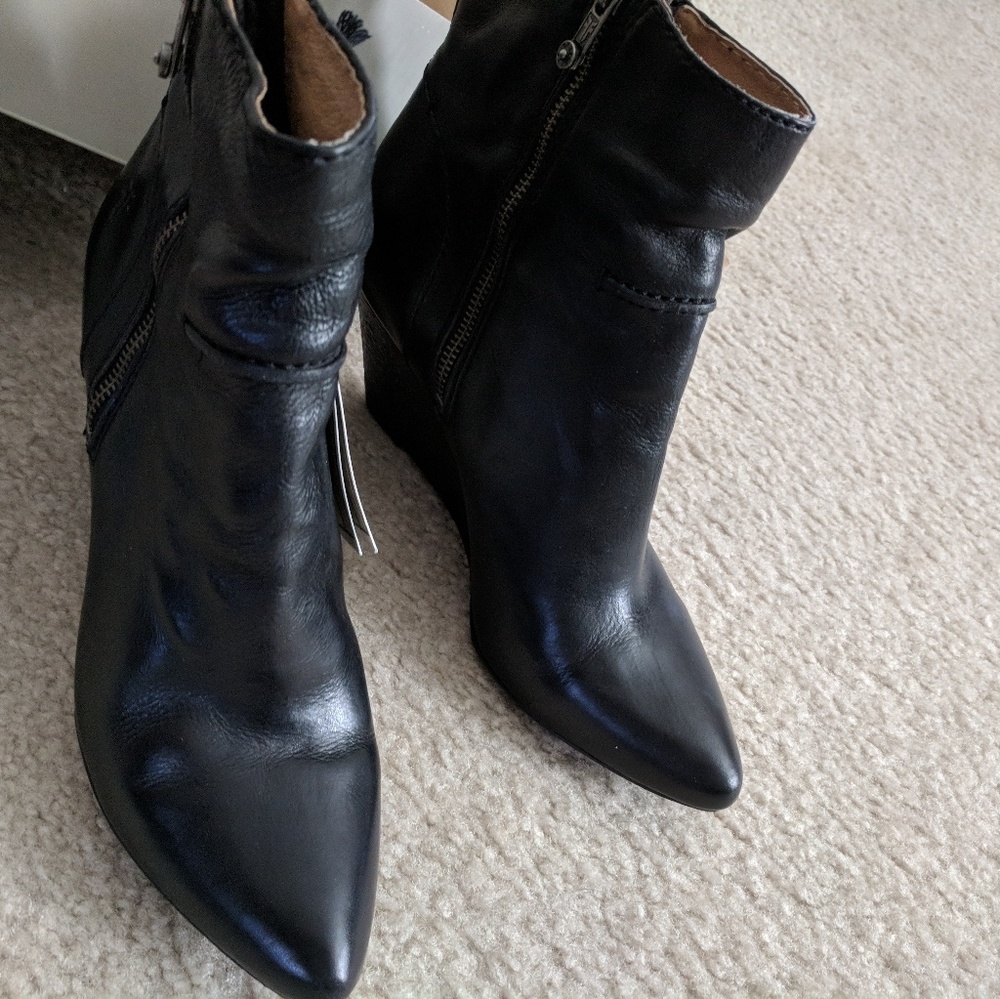Sold FRYE Regina Seam Wedge Boots Black - 10M - Picture 3 of 8